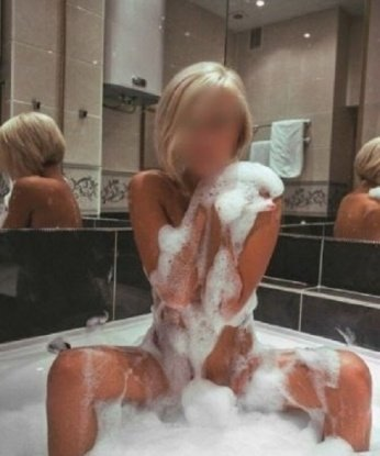 С моим опытом и талантом, вы погрузитесь в мир наслаждения, где все ваши фантазии станут реальностью. 💋
🌟 В моих услугах включается все, что может удовлетворить ваши желания: классический секс, оральные ласки, эротический массаж и так далее. Я гарантирую конфиденциальность и безопасность, чтобы ваше время с мной было довольно-довольно приятным и расслабляющим. 😊
🌹 Не только я, но и мои постоянные клиенты утверждают, что я создаю атмосферу истинного наслаждения. Мои отзывы и фотографии подтверждают мою красоту и внимание к деталям. Позвольте себе испытать новые ощущения вместе со мной. 💫
📲 Свяжитесь со мной, и я помогу вам расслабиться, позабыть о повседневных заботах и полностью насладиться моей прекрасной компанией. Возможно, я стану вашей постоянной эксклюзивной индивидуалкой. Жду вас в Москве, чтобы подарить вам море удовольствия и наслаждения. 💖 Ирина